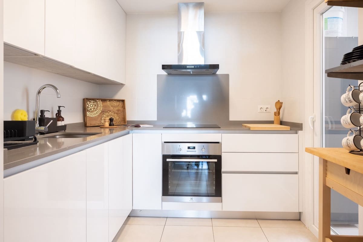 3 Zimmer Apartment zu verkaufen in Nueva Andalucia mit Pool Garage - 469.000 € (Ref: 9421756)