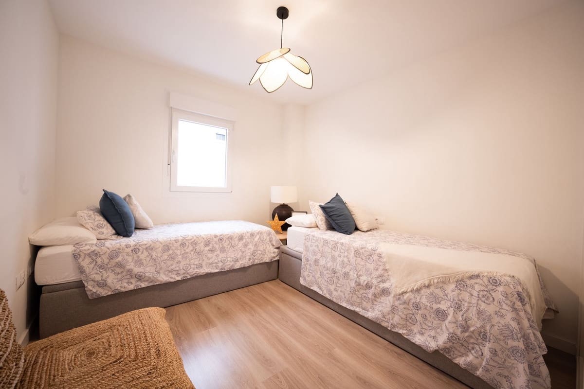 3 Zimmer Apartment zu verkaufen in Nueva Andalucia mit Pool Garage - 469.000 € (Ref: 9421756)