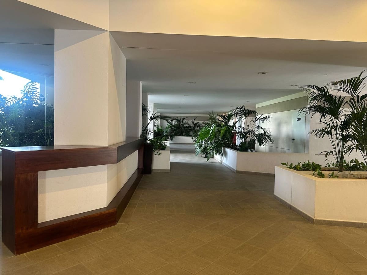 3 Zimmer Apartment zu verkaufen in Nueva Andalucia mit Pool Garage - 469.000 € (Ref: 9421756)