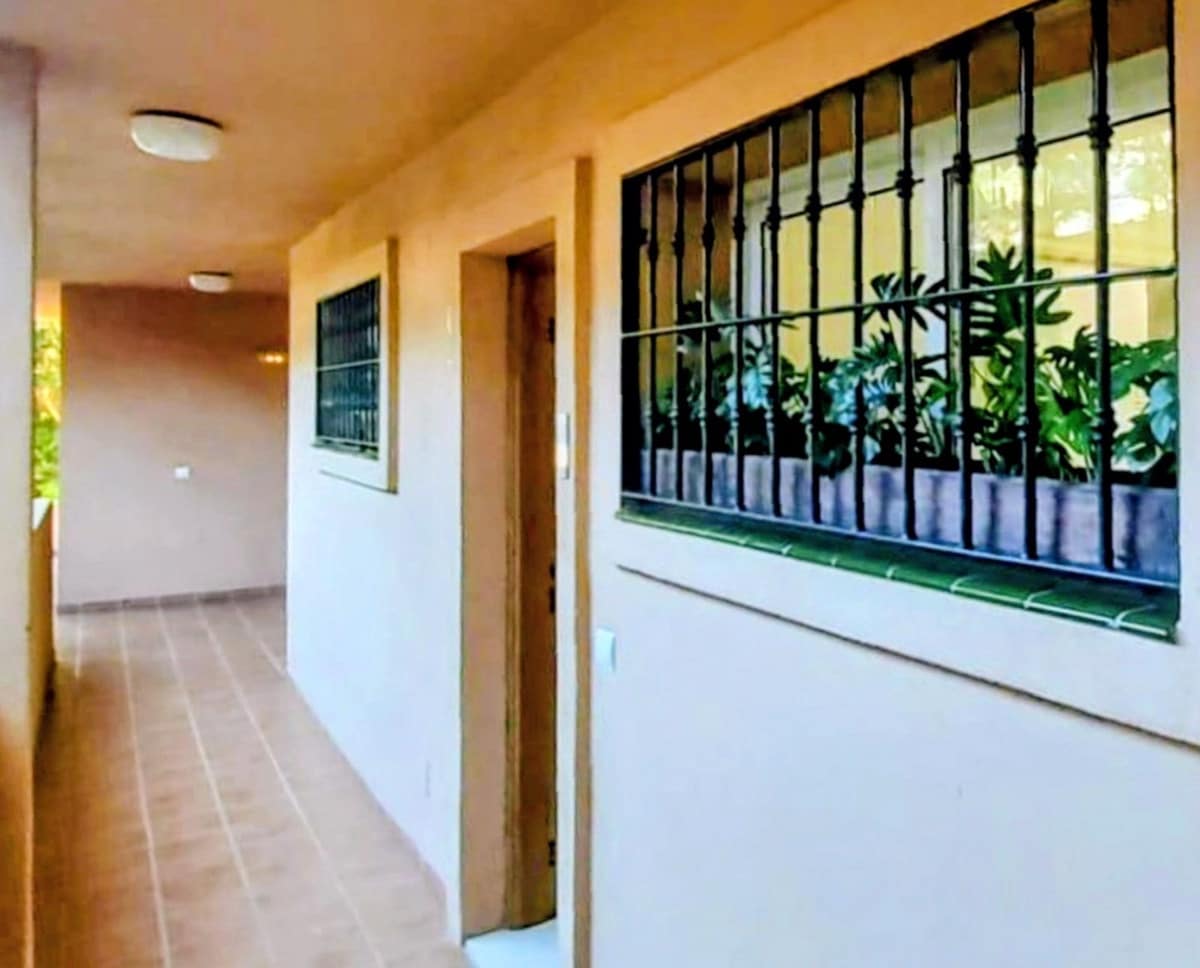 1 soverom Leilighet til salgs i Riviera del Sol med svømmebasseng garasje - € 245 000 (Ref: 9432602)