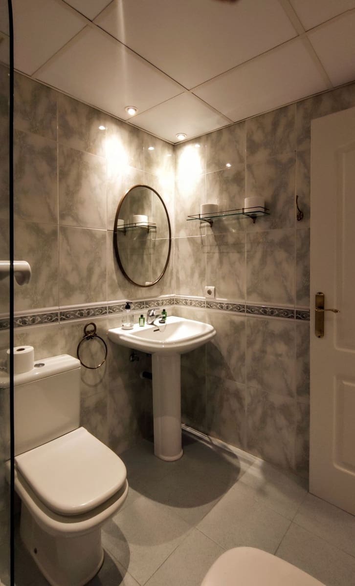 2 soverom Leilighet til salgs i Puerto Banus med svømmebasseng garasje - € 799 000 (Ref: 9438892)