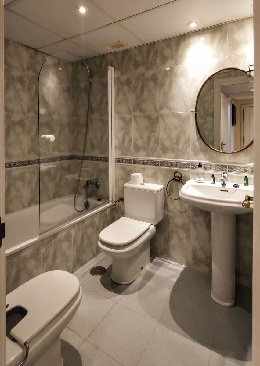 2 soverom Leilighet til salgs i Puerto Banus med svømmebasseng garasje - € 799 000 (Ref: 9438892)