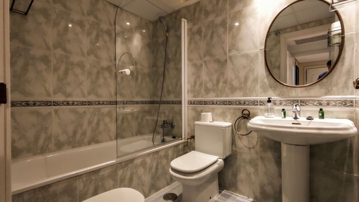 2 soverom Leilighet til salgs i Puerto Banus med svømmebasseng garasje - € 799 000 (Ref: 9438892)