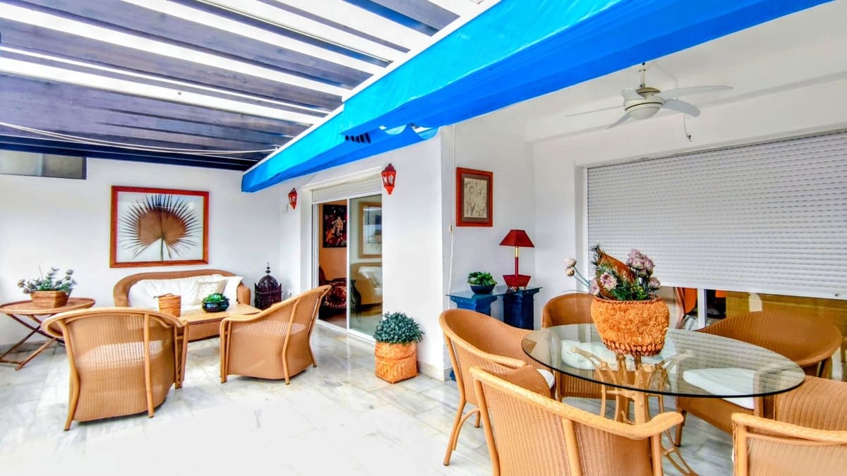 2 chambre Appartement à vendre à Puerto Banus avec piscine garage - 794 000 € (Ref: 9438892)