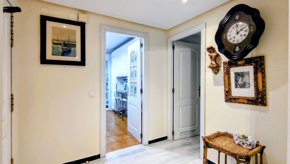 2 chambre Appartement à vendre à Puerto Banus avec piscine garage - 794 000 € (Ref: 9438892)