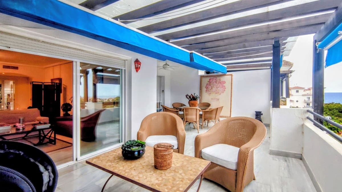 2 chambre Appartement à vendre à Puerto Banus avec piscine garage - 794 000 € (Ref: 9438892)