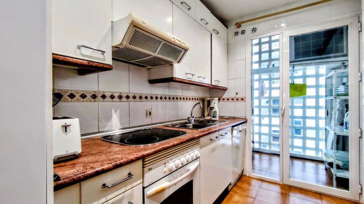 2 chambre Appartement à vendre à Puerto Banus avec piscine garage - 794 000 € (Ref: 9438892)