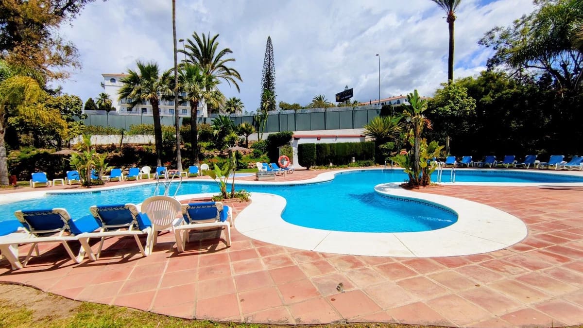 2 chambre Appartement à vendre à Puerto Banus avec piscine garage - 794 000 € (Ref: 9438892)