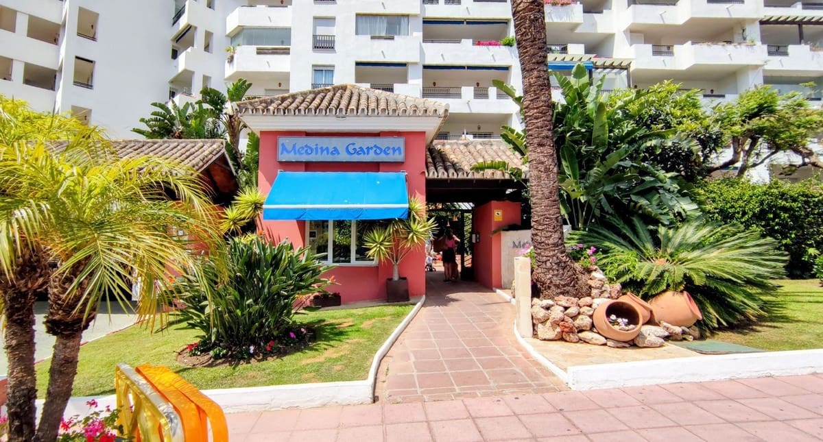 2 chambre Appartement à vendre à Puerto Banus avec piscine garage - 794 000 € (Ref: 9438892)