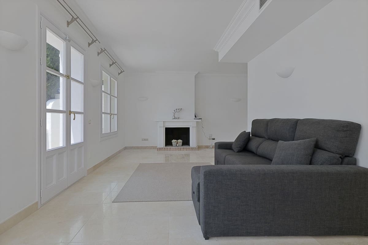 3 soverom Hus til salgs i Benahavis med svømmebasseng - € 550 000 (Ref: 9464913)