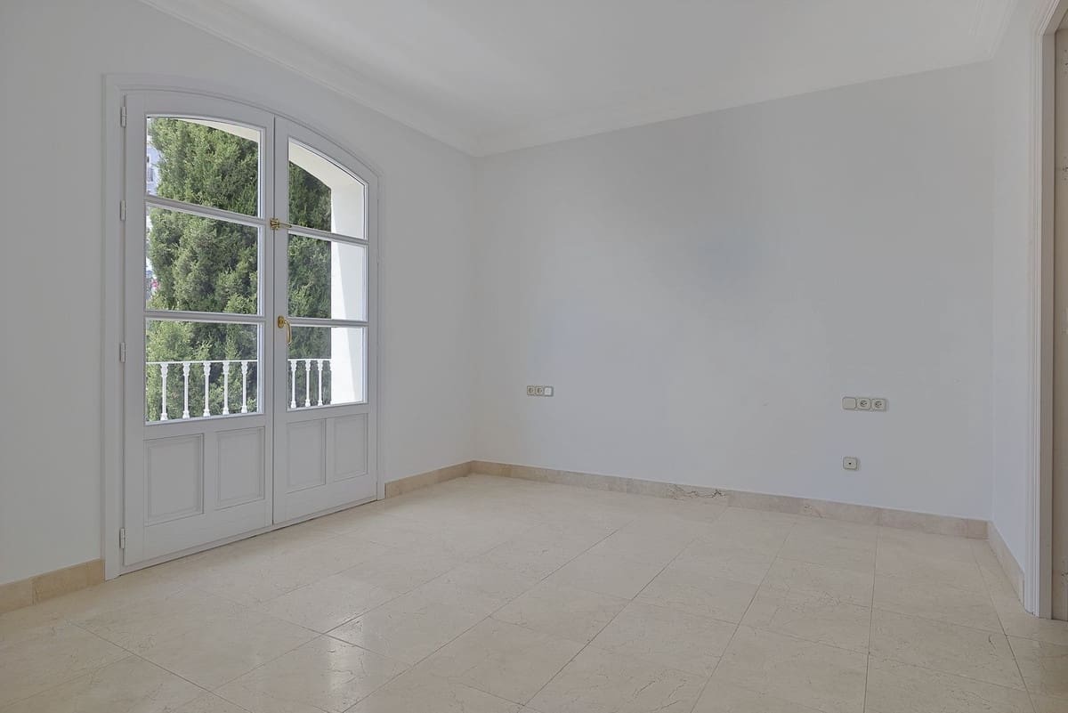 3 soverom Hus til salgs i Benahavis med svømmebasseng - € 550 000 (Ref: 9464913)