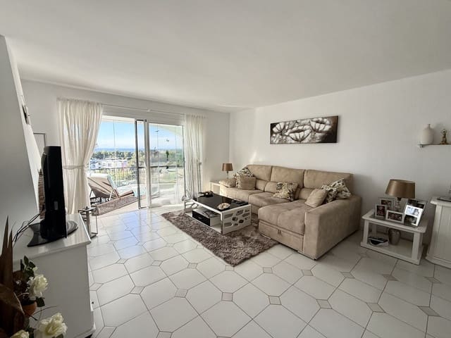 2 soveværelse Lejlighed til salg i Miraflores, Málaga by med swimmingpool garage - € 385.000 (Ref: 9473468)
