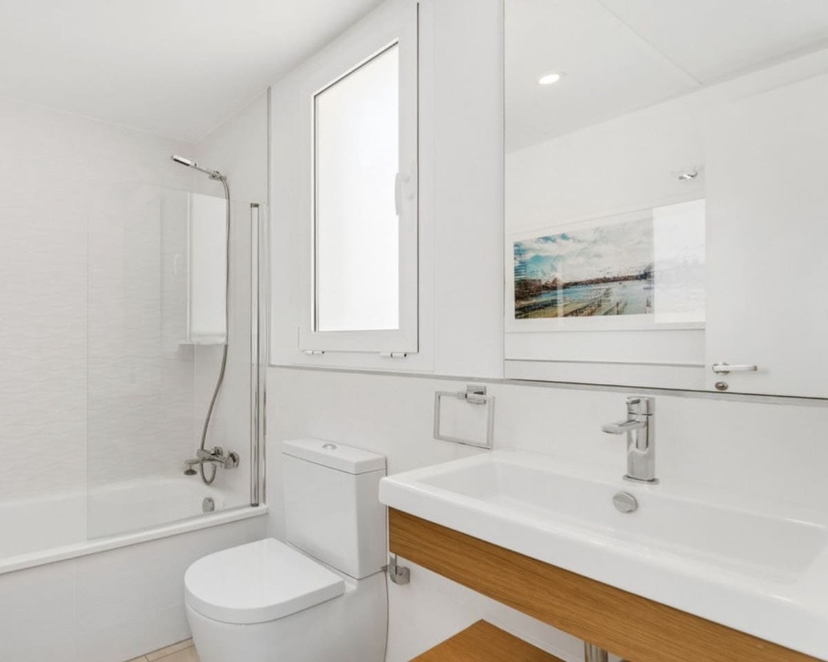 3 quarto Penthouse para venda em Los Monteros com piscina garagem - 695 000 € (Ref: 9481447)