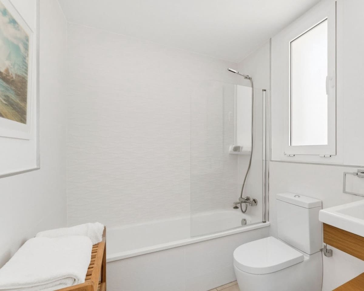 3 quarto Penthouse para venda em Los Monteros com piscina garagem - 695 000 € (Ref: 9481447)