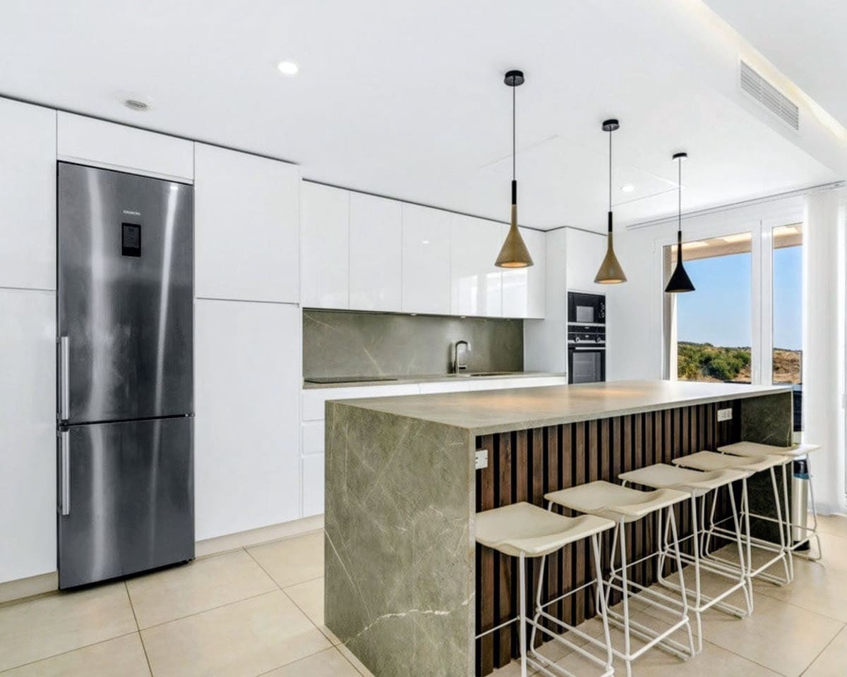 3 Zimmer Penthouse zu verkaufen in Los Monteros mit Pool Garage - 695.000 € (Ref: 9481447)