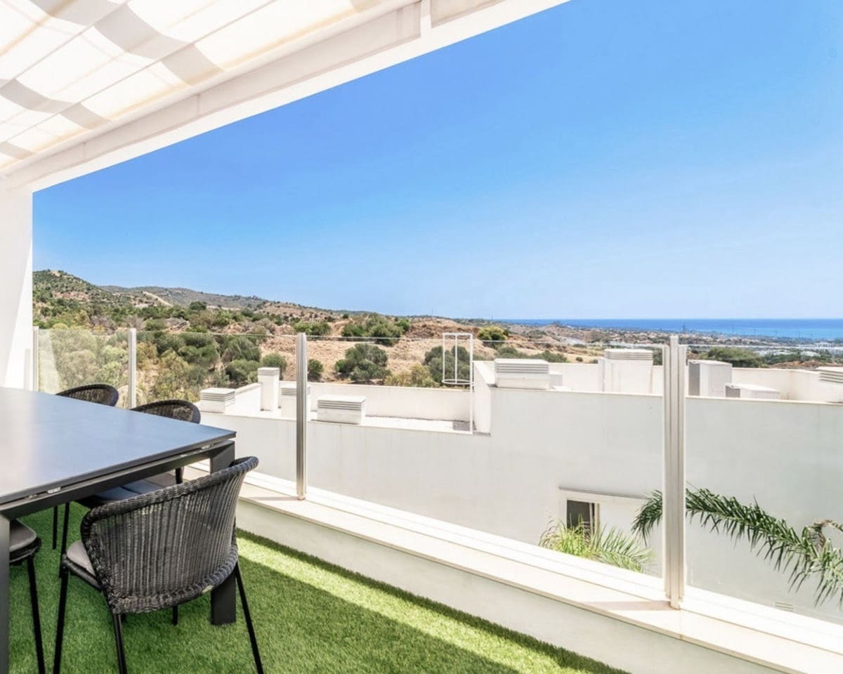 3 bedroom Penthouse for sale in Los Monteros with pool garage - € 695,000 (Ref: 9481447)