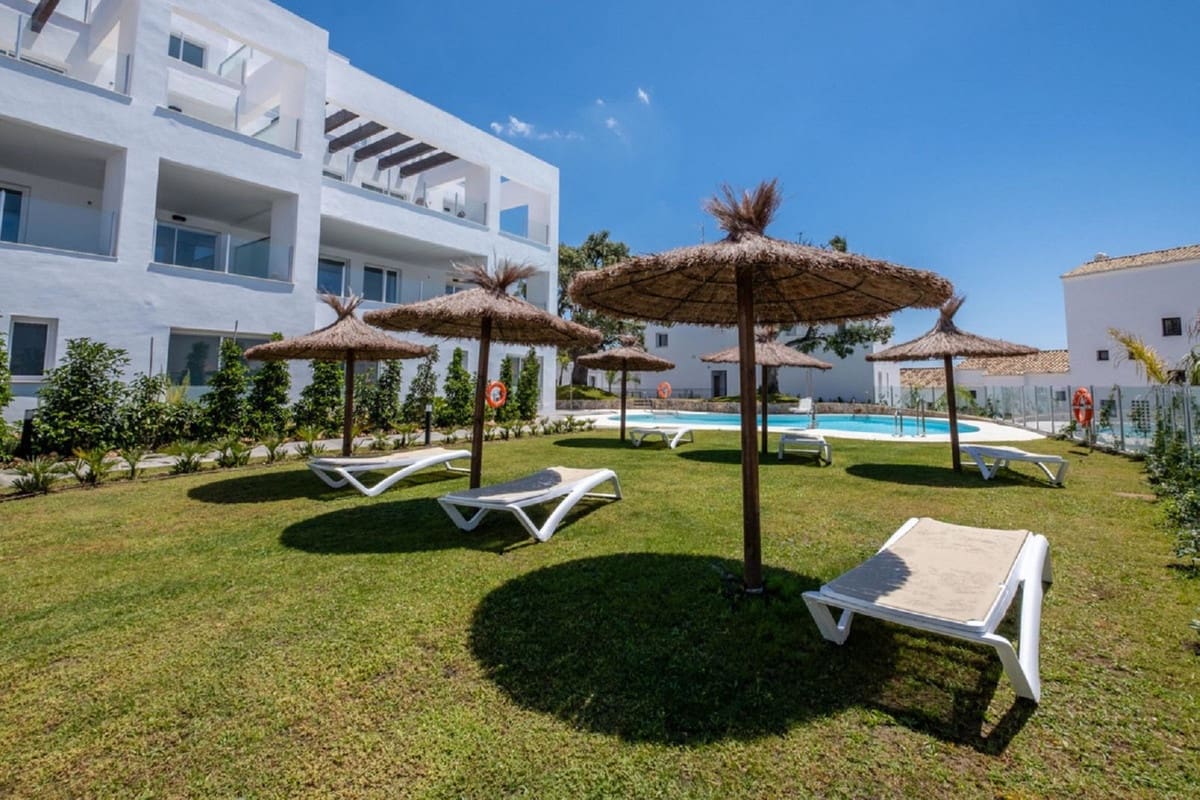 3 bedroom Penthouse for sale in Los Monteros with pool garage - € 695,000 (Ref: 9481447)