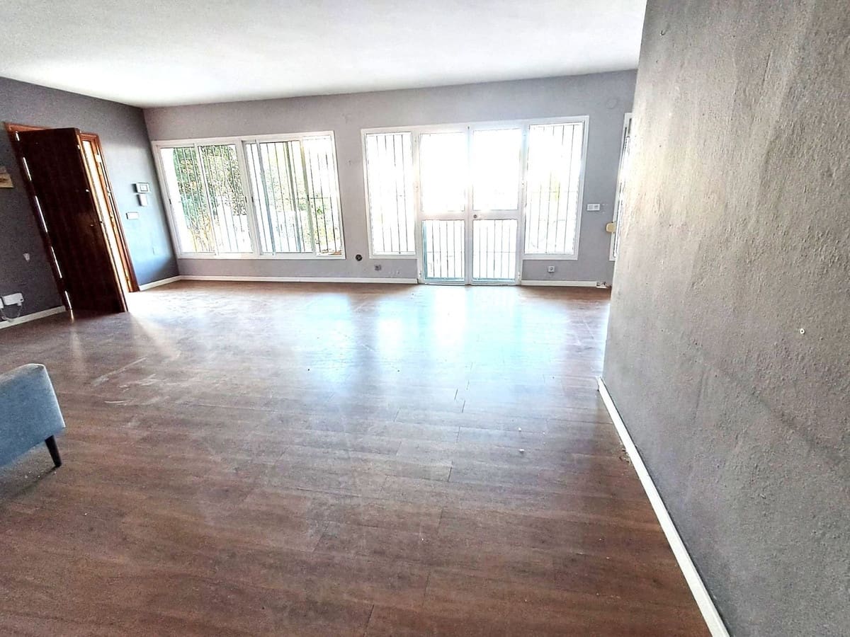 5 soverom Villa til salgs i El Paraiso - € 1 150 000 (Ref: 9494168)