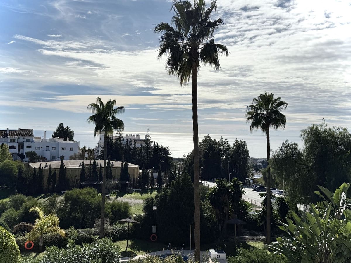 2 sovrum Lägenhet till salu i Mijas Costa med pool garage - 423 000 € (Ref: 9506947)