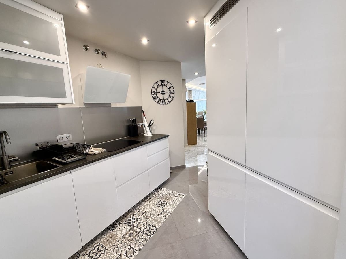 2 sovrum Lägenhet till salu i Mijas Costa med pool garage - 423 000 € (Ref: 9506947)