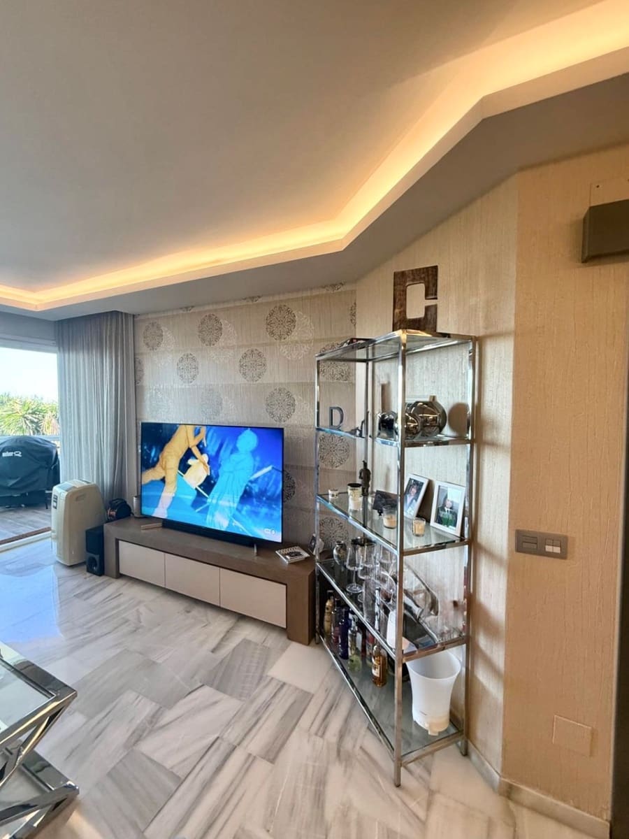 2 bedroom Apartment for sale in Mijas Costa with pool garage - € 423,000 (Ref: 9506947)
