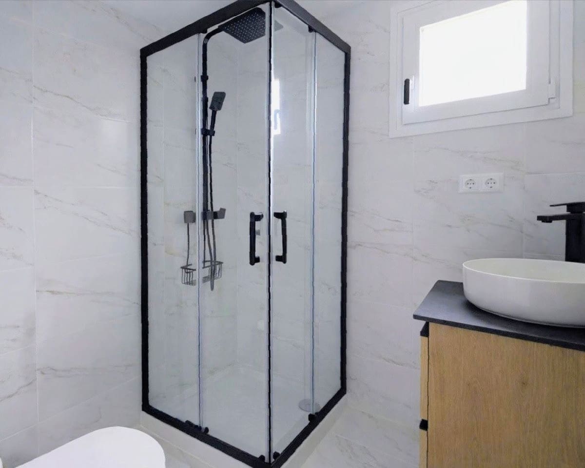 2 bedroom Apartment for sale in Calahonda with pool garage - € 349,000 (Ref: 9521135)