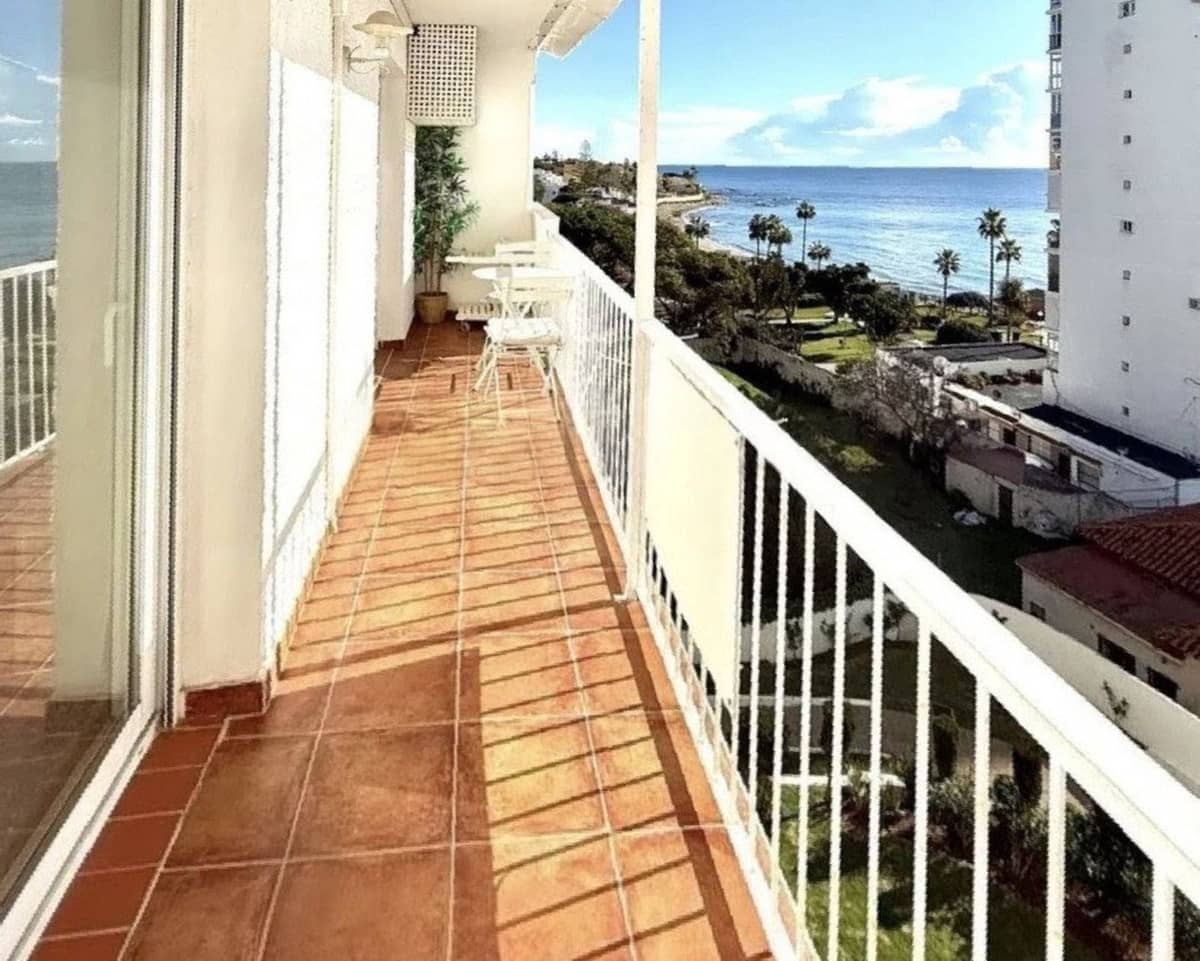 2 bedroom Apartment for sale in Calahonda with pool garage - € 349,000 (Ref: 9521135)