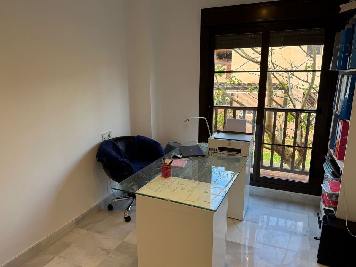 4 bedroom Apartment for sale in New Golden Mile with pool garage - € 850,000 (Ref: 9523639)