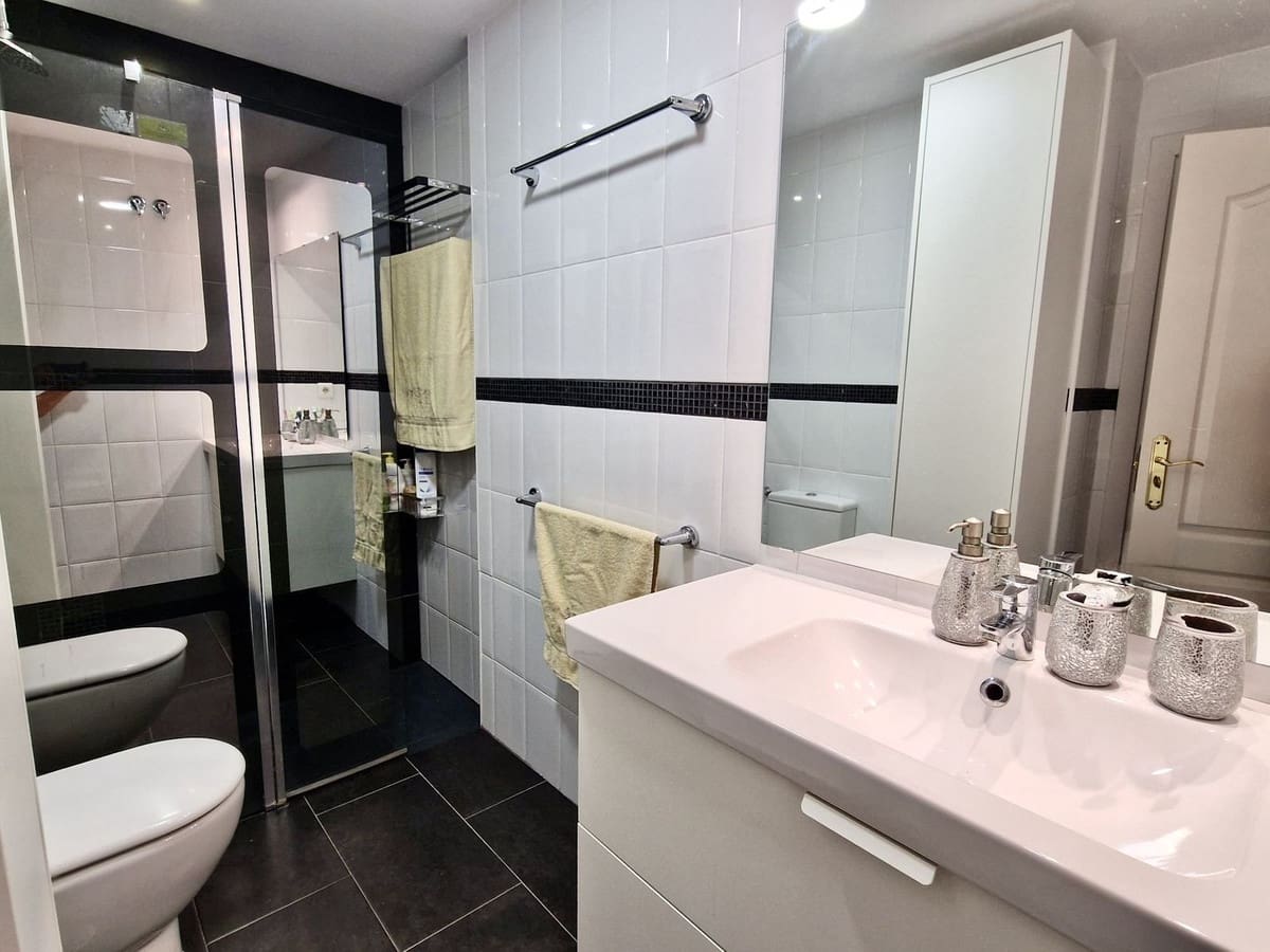 3 bedroom Apartment for sale in Riviera del Sol with pool garage - € 385,000 (Ref: 9535272)