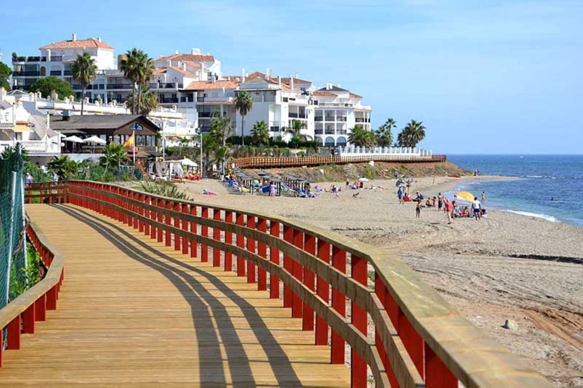 3 bedroom Apartment for sale in Riviera del Sol with pool garage - € 385,000 (Ref: 9535272)