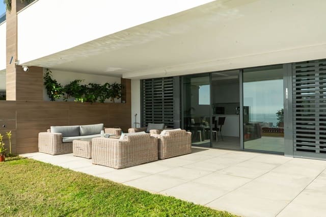 Apartamento de 3 habitaciones en Cabopino, Marbella en venta con piscina garaje - 1.150.000 € (Ref: 9536471)