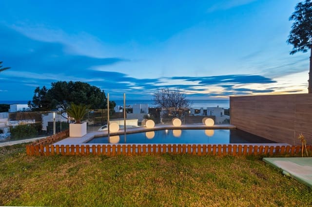 Apartamento de 3 habitaciones en Cabopino, Marbella en venta con piscina garaje - 1.150.000 € (Ref: 9536471)