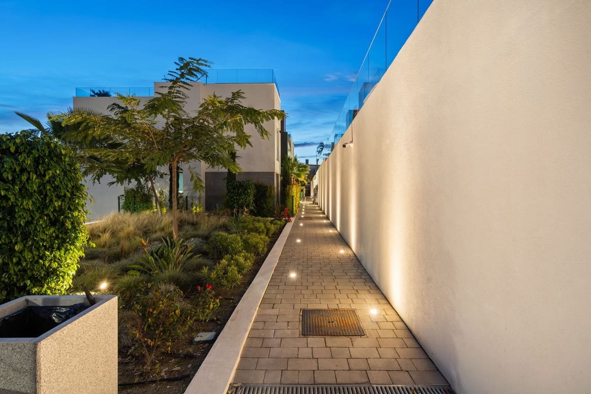 3 quarto Apartamento para venda em Cabopino com piscina garagem - 1 150 000 € (Ref: 9536471)