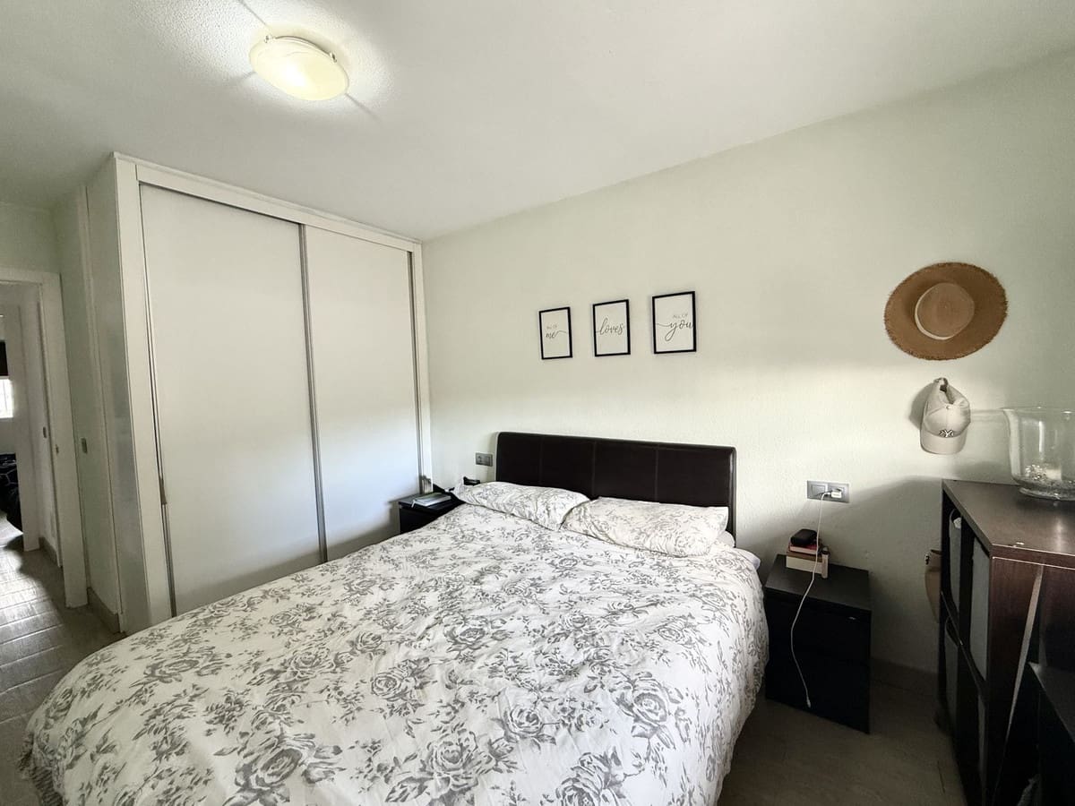 2 Zimmer Apartment zu verkaufen in Calahonda mit Pool Garage - 310.000 € (Ref: 9553172)