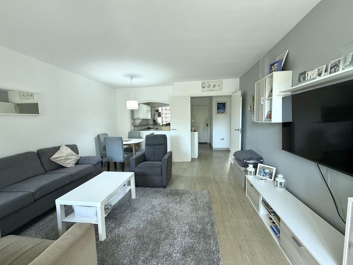 2 bedroom Apartment for sale in Calahonda with pool garage - € 310,000 (Ref: 9553172)