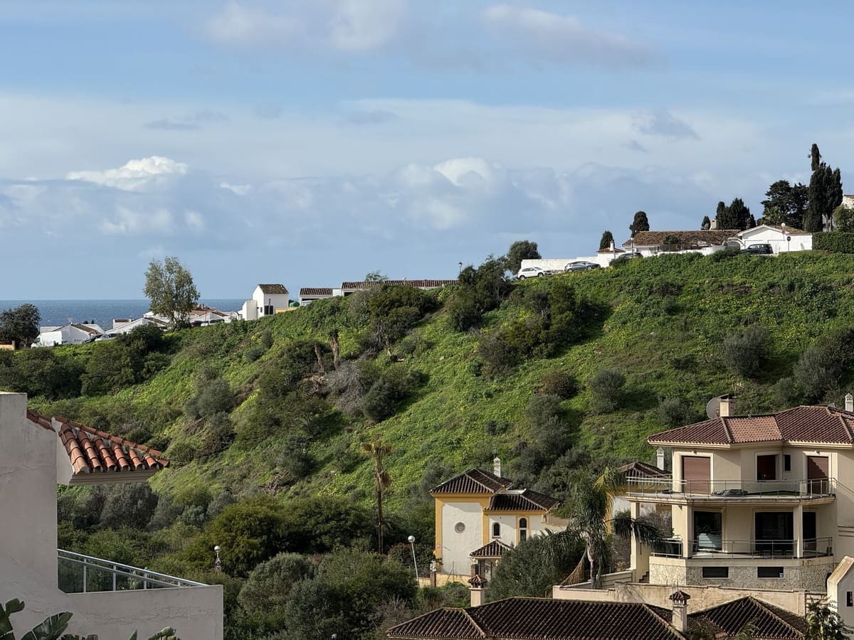 3 bedroom Villa for sale in Riviera del Sol with pool garage - € 595,000 (Ref: 9585027)