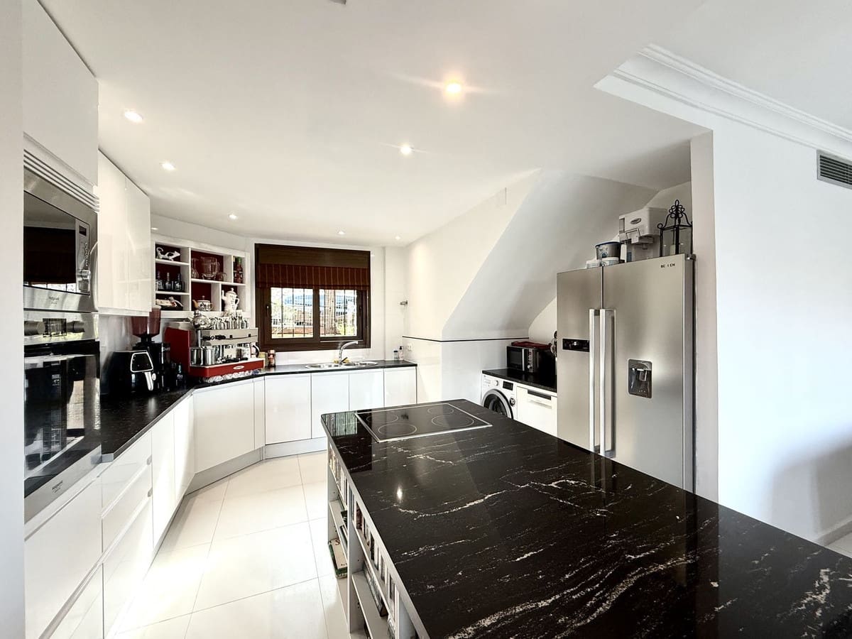 3 Zimmer Villa zu verkaufen in Riviera del Sol mit Pool Garage - 595.000 € (Ref: 9585027)