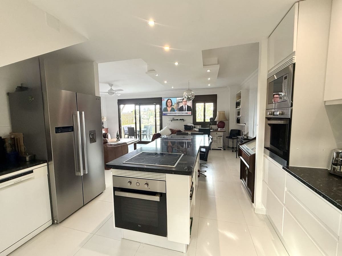 3 Zimmer Villa zu verkaufen in Riviera del Sol mit Pool Garage - 595.000 € (Ref: 9585027)