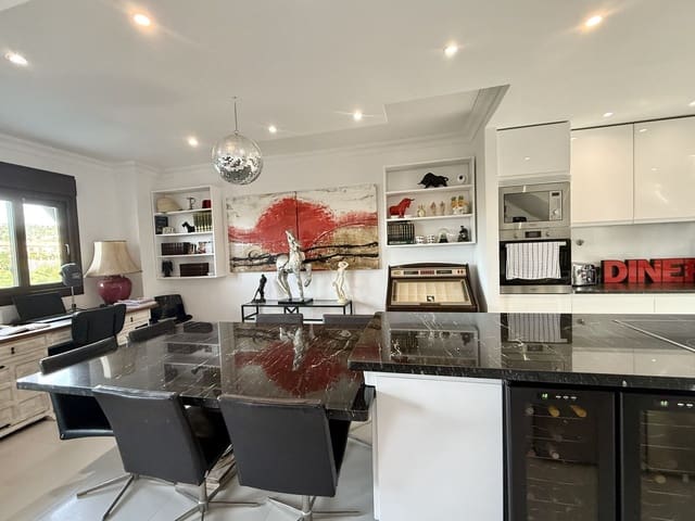 3 soveværelse Villa til salg i Riviera del Sol, Mijas med swimmingpool garage - € 595.000 (Ref: 9585027)