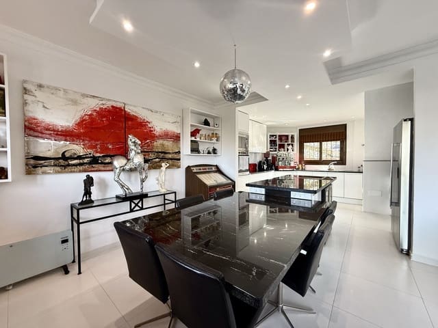 3 soveværelse Villa til salg i Riviera del Sol, Mijas med swimmingpool garage - € 595.000 (Ref: 9585027)