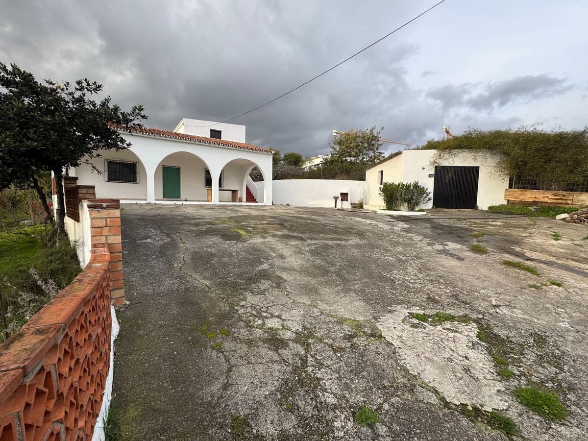 4 bedroom Villa for sale in Cancelada with pool - € 1,410,500 (Ref: 9585234)