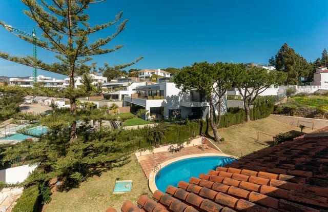 3 slaapkamer Halfvrijstaande villa te koop in Artola, Marbella met zwembad - € 695.000 (Ref: 9657908)