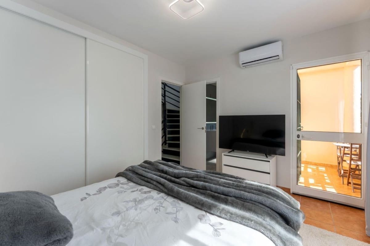 Pareado de 3 habitaciones en Artola en venta con piscina - 695.000 € (Ref: 9657908)