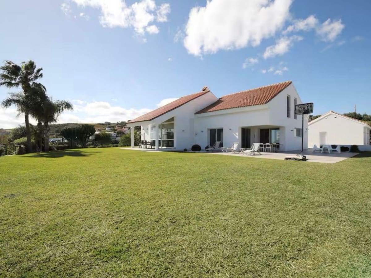 Chalet de 6 habitaciones en Manilva en venta con piscina garaje - 2.500.000 € (Ref: 9677908)