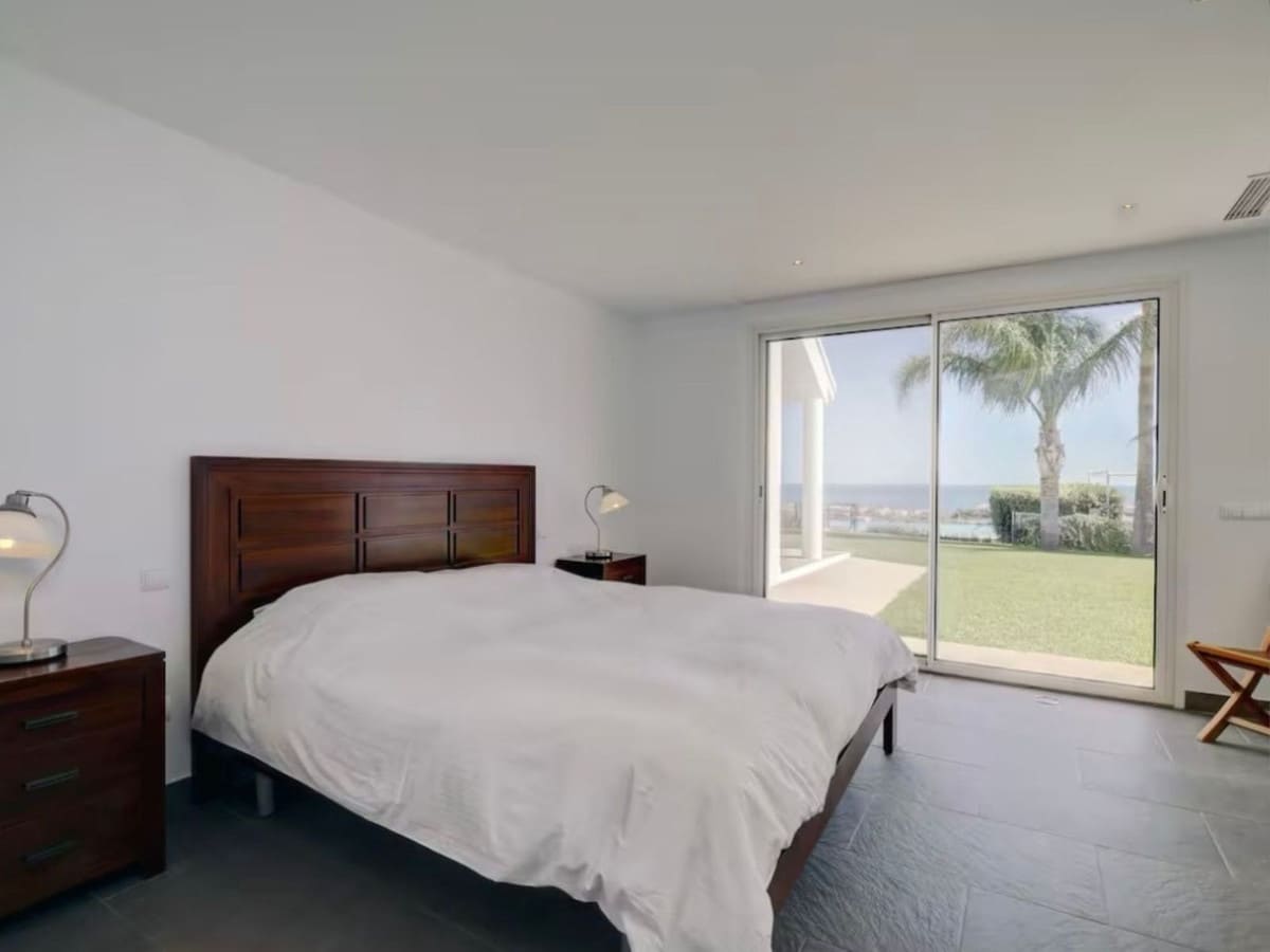 Chalet de 6 habitaciones en Manilva en venta con piscina garaje - 2.500.000 € (Ref: 9677908)