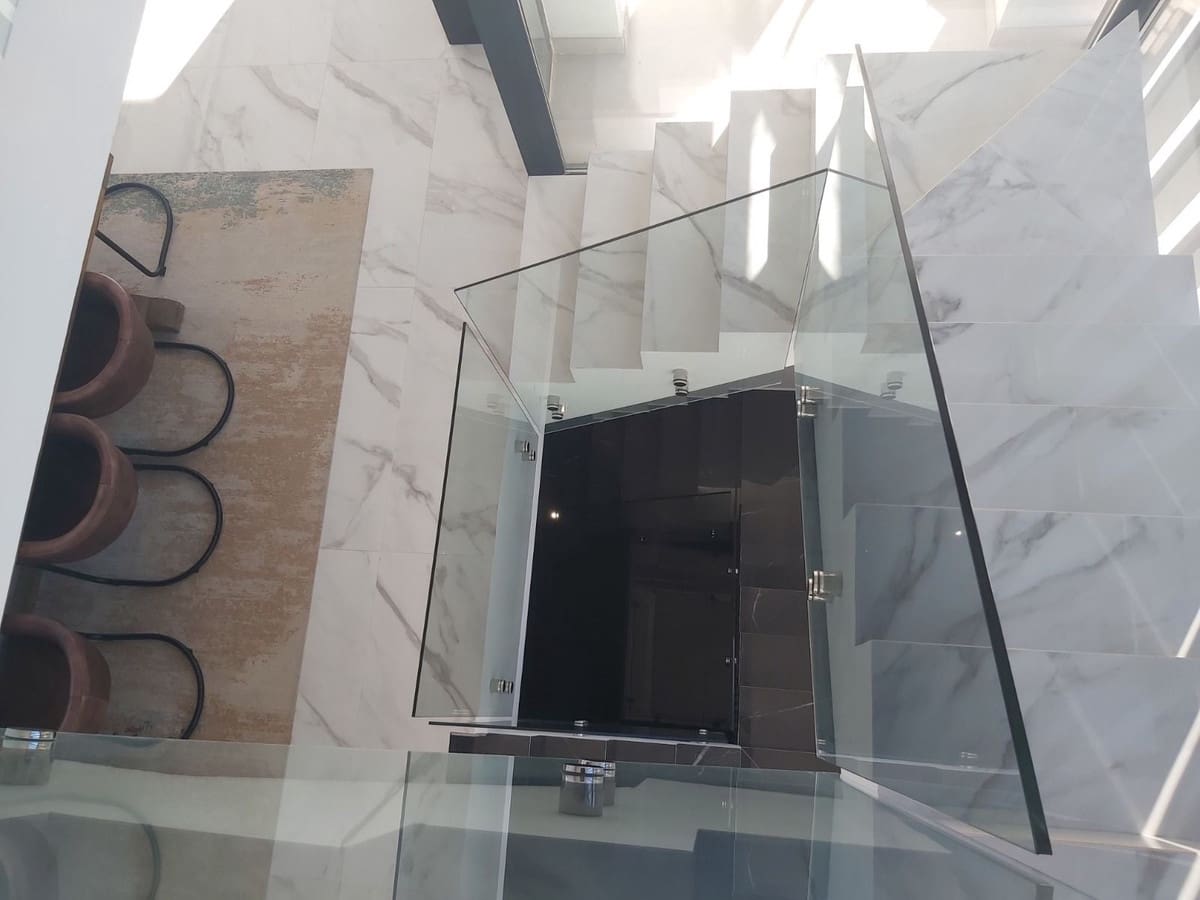 3 quarto Moradia para venda em Estepona com piscina - 1 440 000 € (Ref: 9709510)