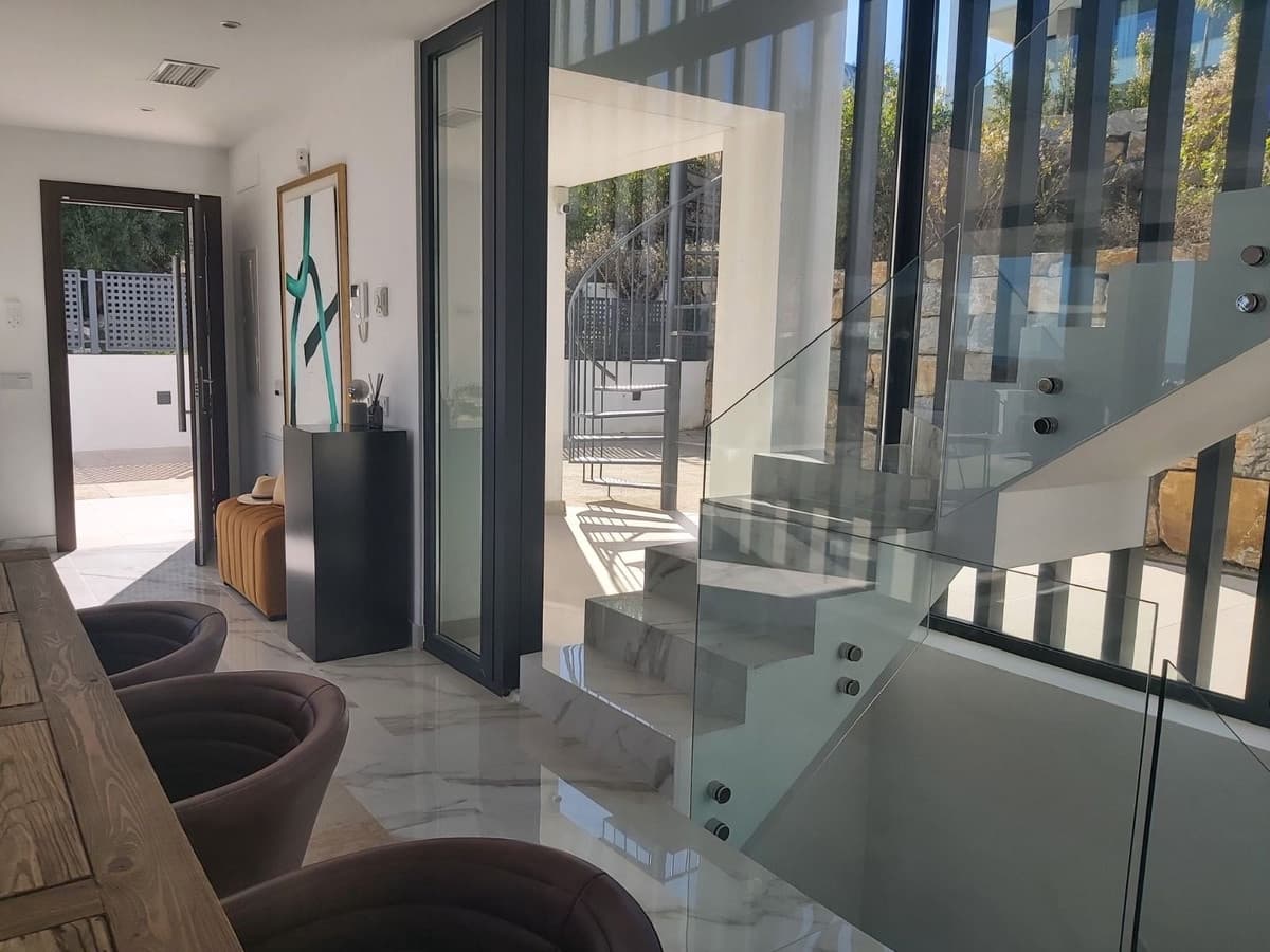 3 quarto Moradia para venda em Estepona com piscina - 1 440 000 € (Ref: 9709510)