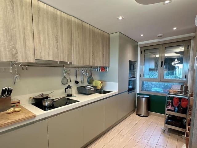 Maison de Ville de 3 chambres à louer à Mijas avec piscine garage - 3 300 € (Ref: 9730712)