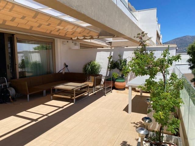 3 soveværelse Byhus til leje i Mijas med swimmingpool garage - € 3.300 (Ref: 9730712)