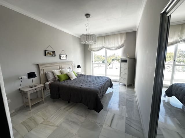 2 quarto Apartamento para venda em Nueva Andalucia, Marbella com piscina - 460 000 € (Ref: 9770208)